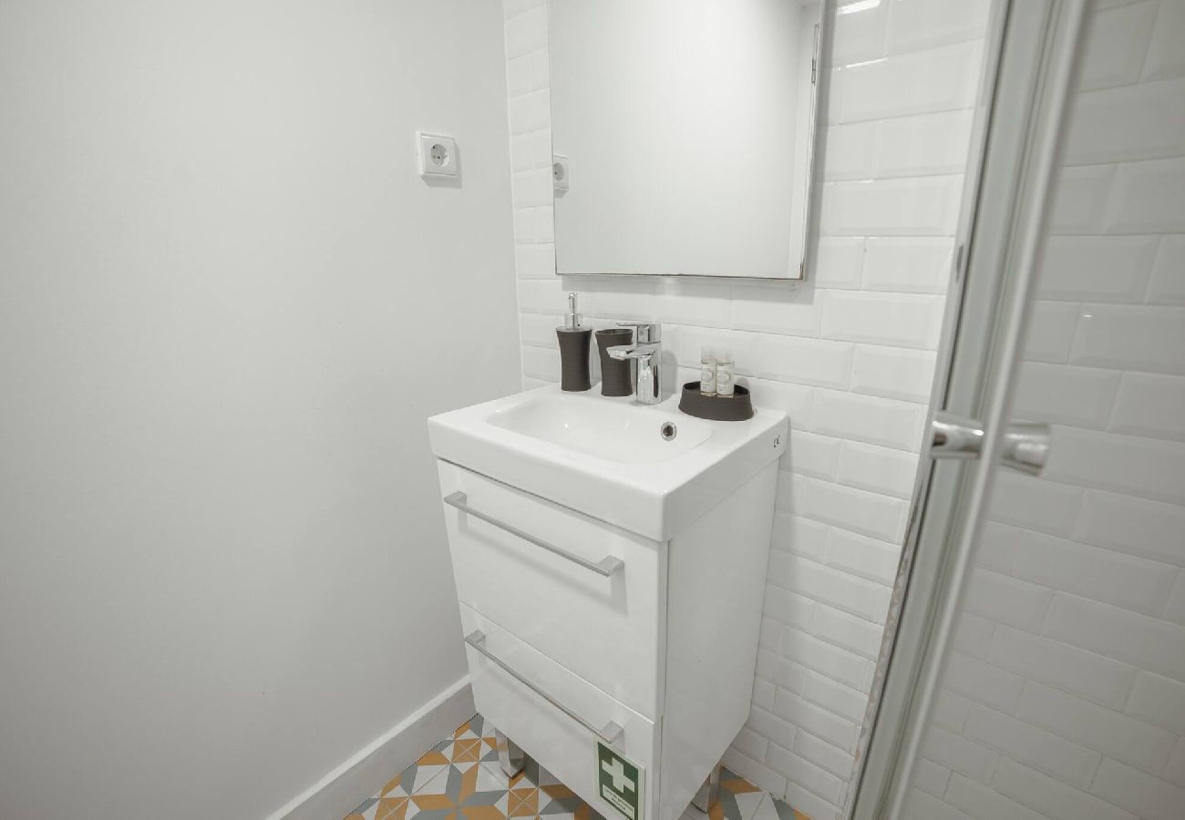 Apartamento em Porto - Lapa Cozy 5 by Hosty
