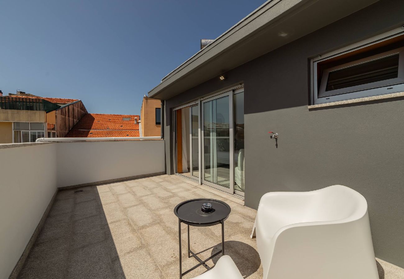 Estúdio em Porto - Stylish Rooftop With Terrace by Hosty