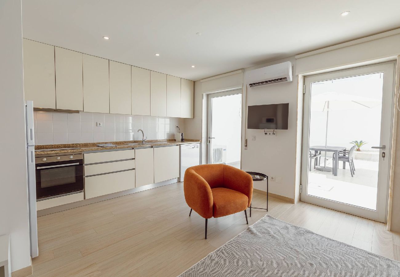 Apartamento em Porto - Stylish Apartment With Terrace by Hosty