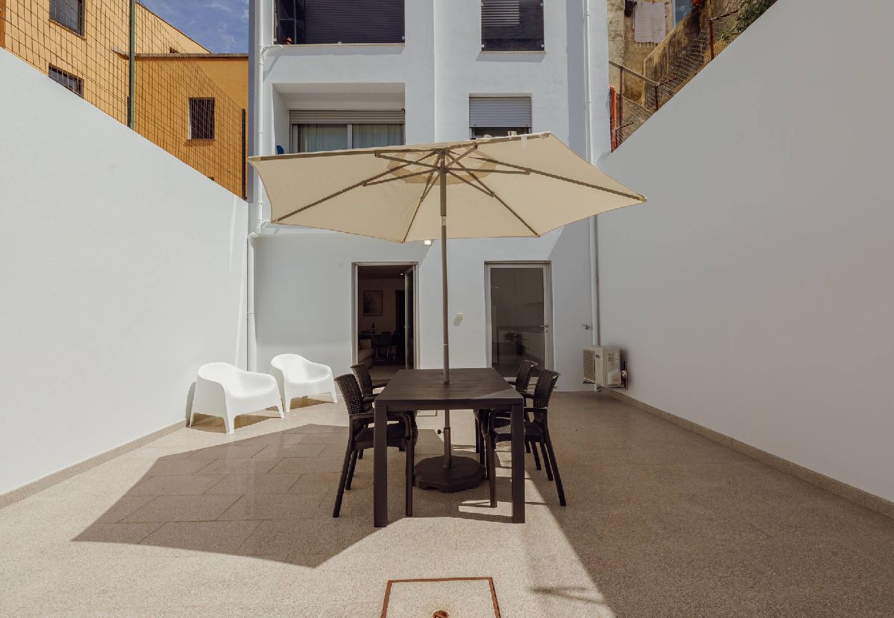 Apartamento em Porto - Stylish Apartment With Terrace by Hosty