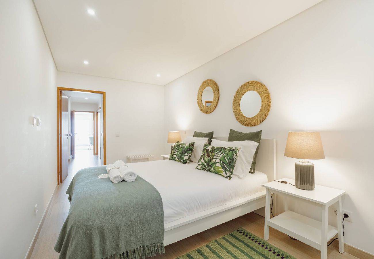 Apartamento em Porto - Stylish Apartment With Terrace by Hosty