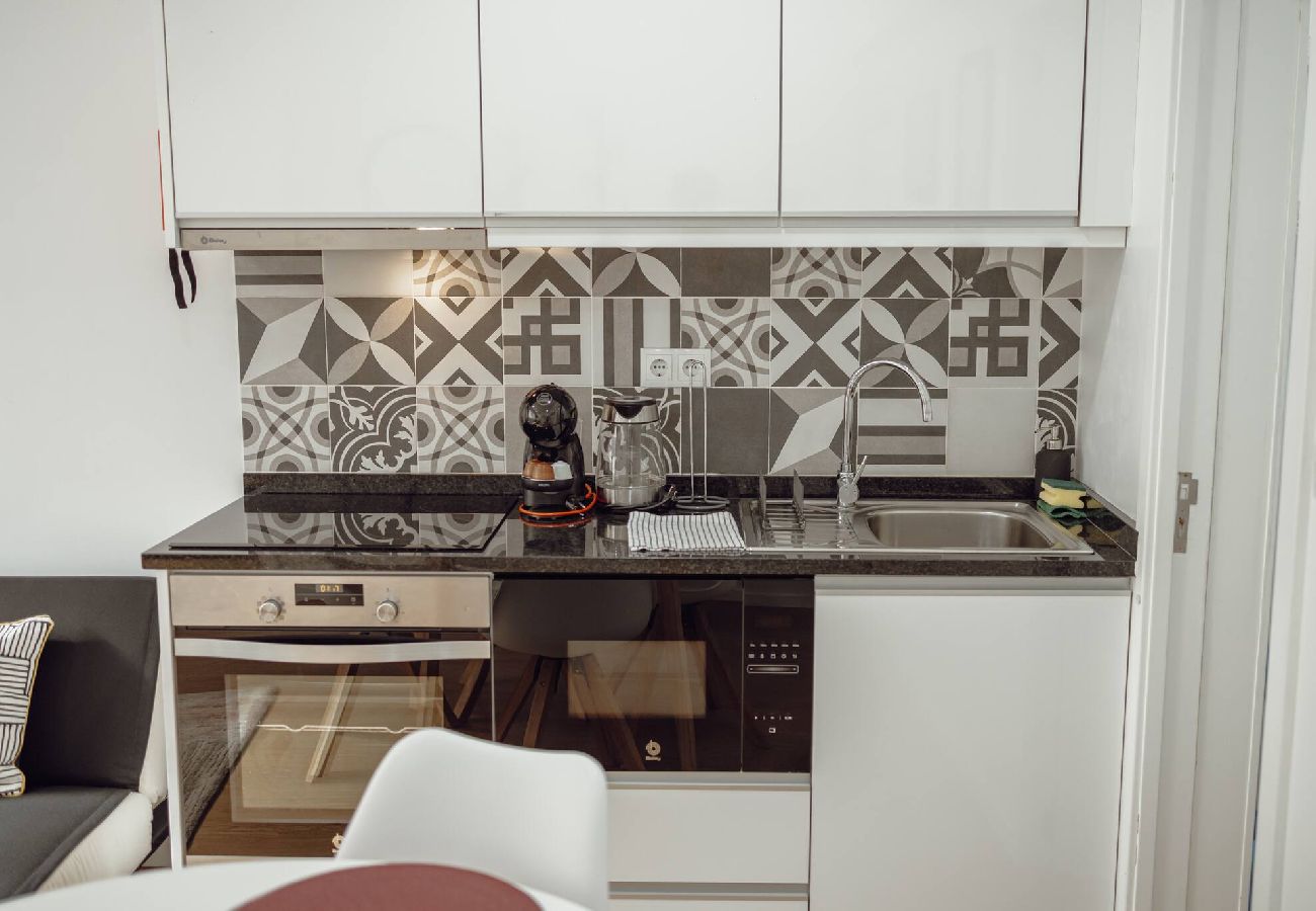 Apartamento em Porto - Coliseu Apartment by Hosty