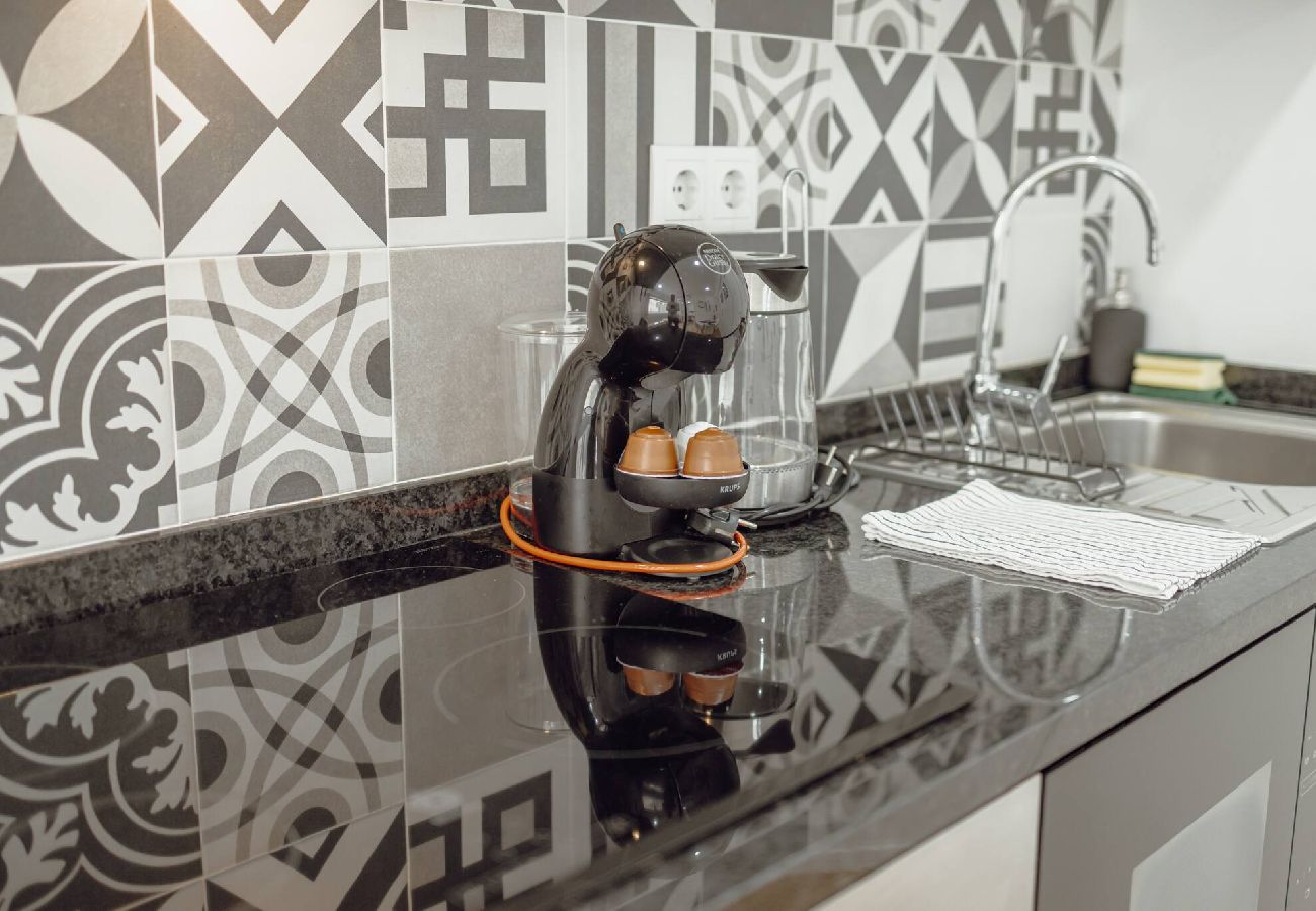 Apartamento em Porto - Coliseu Apartment by Hosty