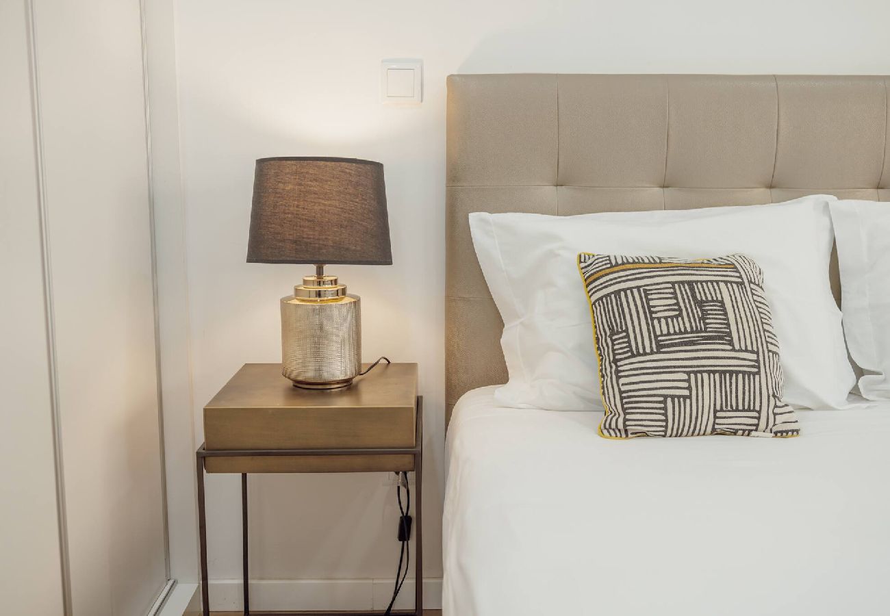 Apartamento em Porto - Coliseu Apartment by Hosty