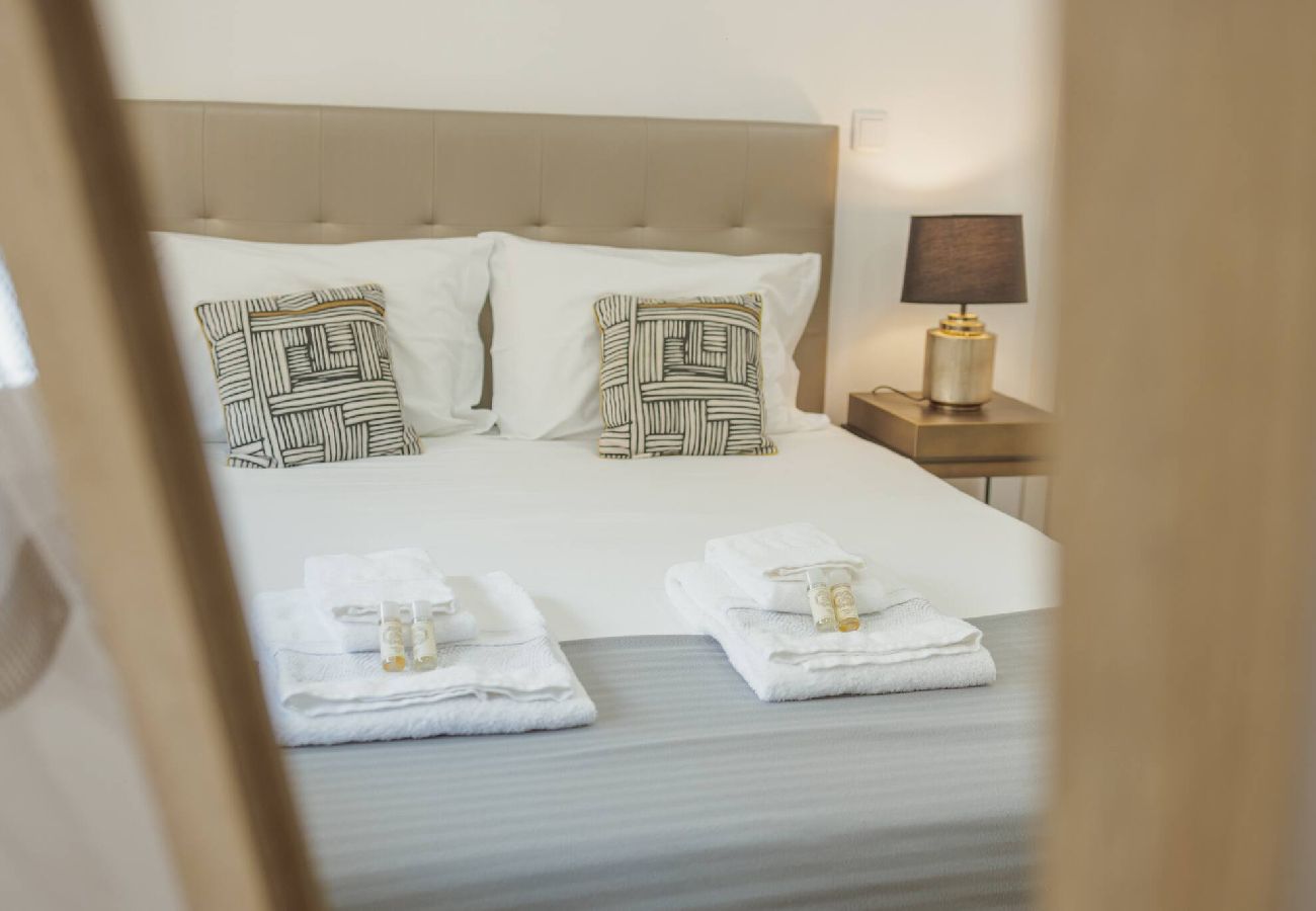 Apartamento em Porto - Coliseu Apartment by Hosty