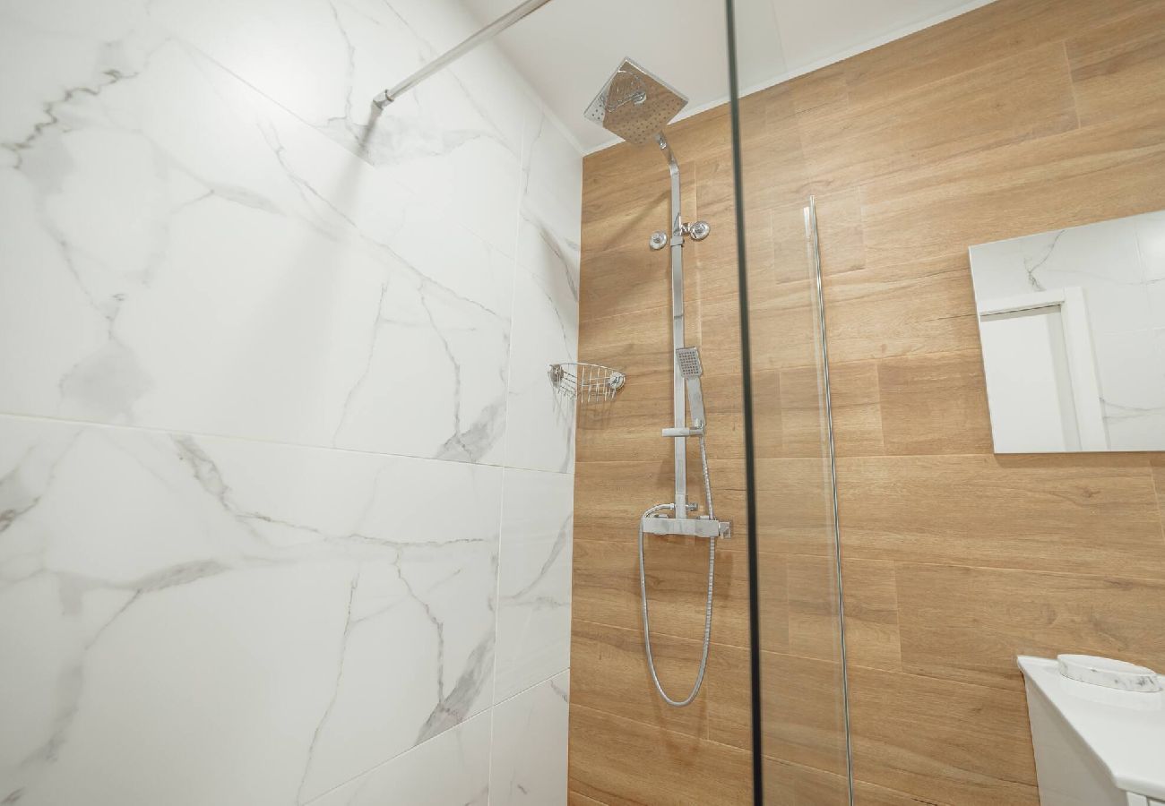 Apartamento em Porto - Coliseu Apartment by Hosty