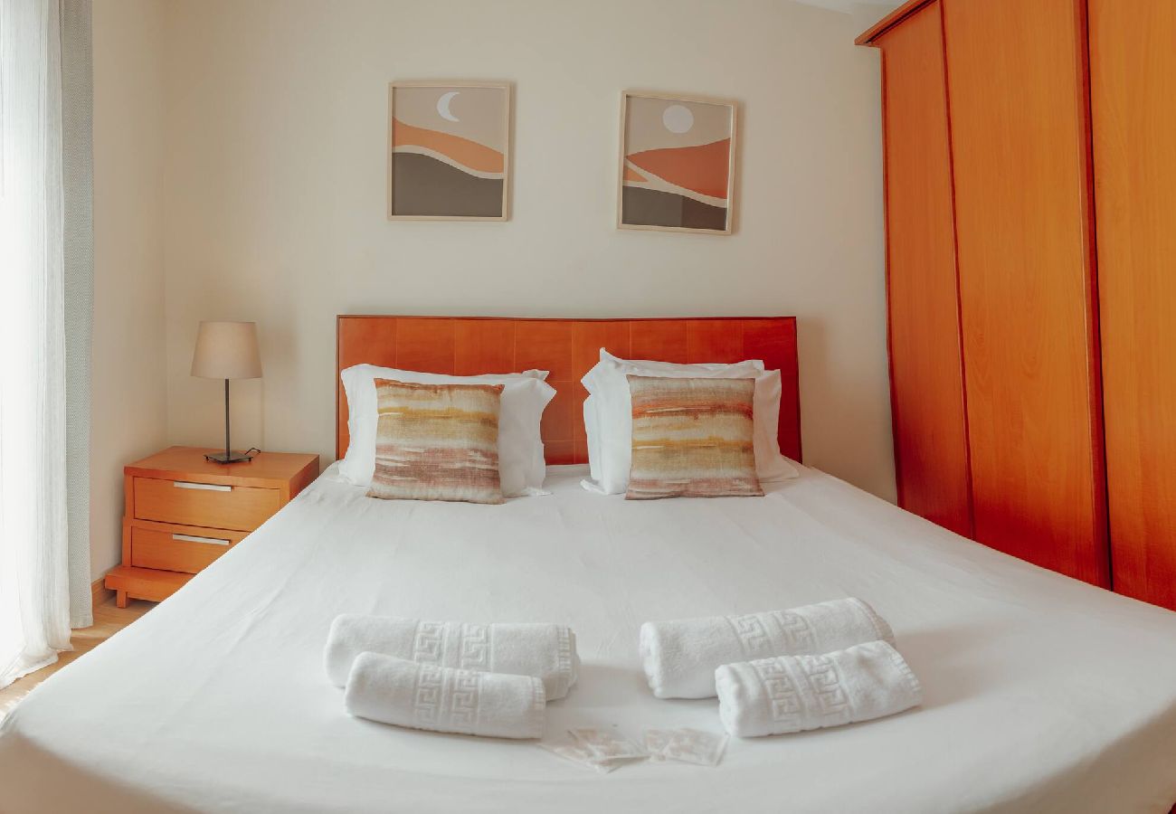 Apartamento em Porto - Bright Apartment by Hosty