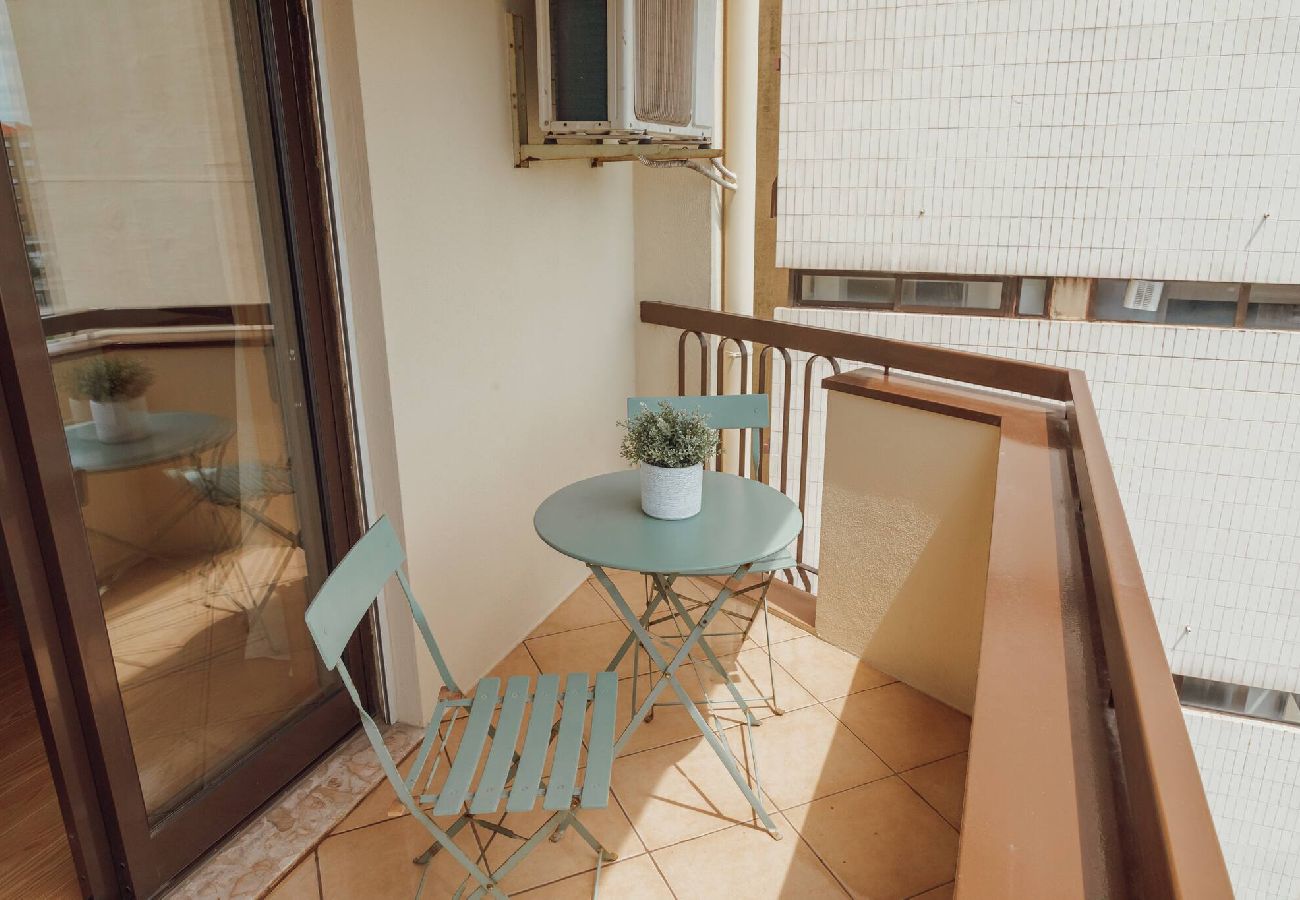 Apartamento em Porto - Bright Apartment by Hosty