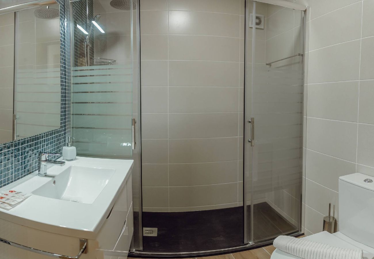 Apartamento em Porto - Bright Apartment by Hosty