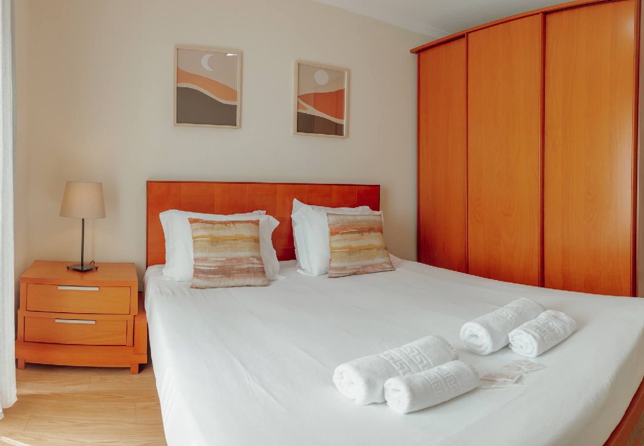 Apartamento em Porto - Bright Apartment by Hosty
