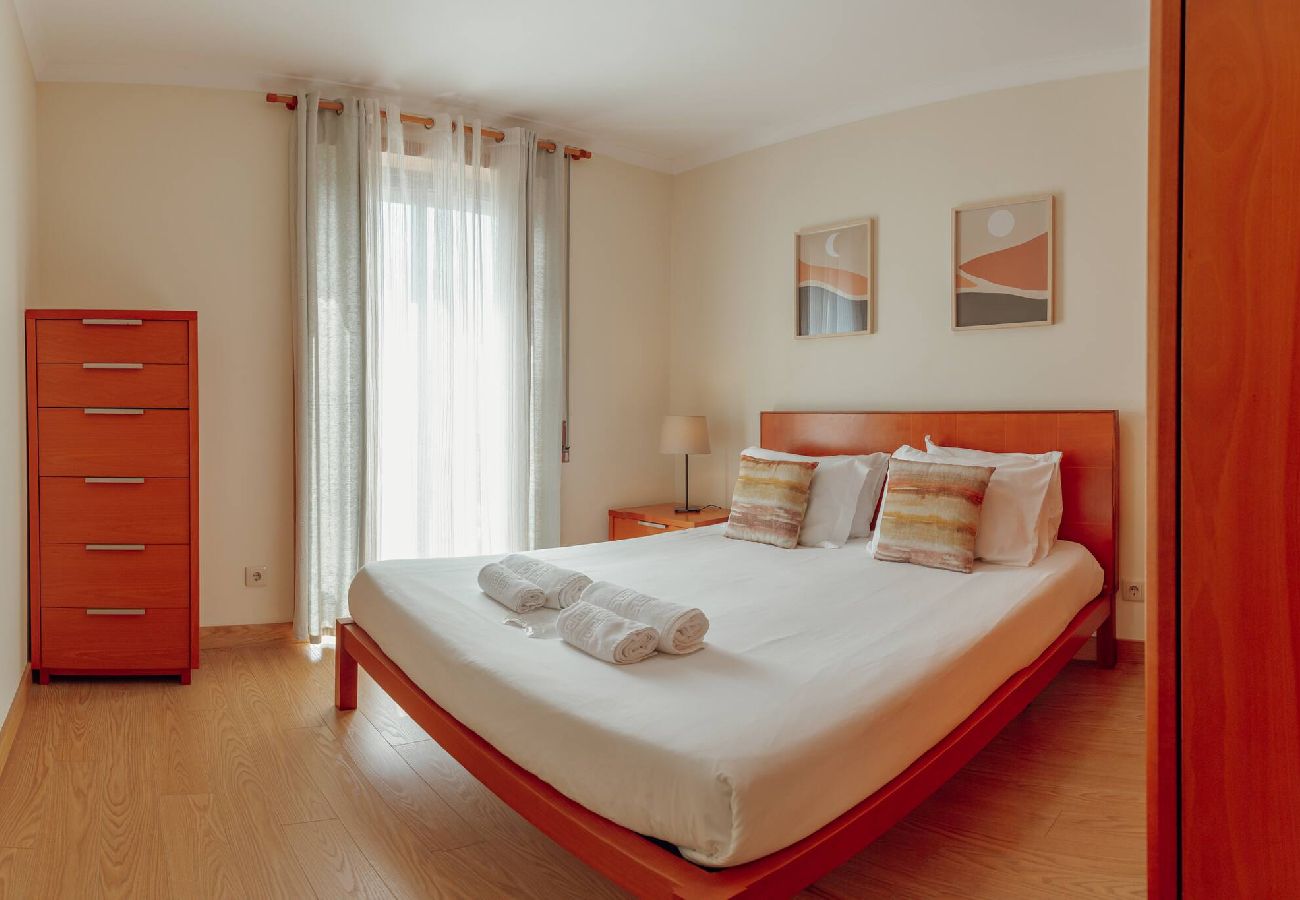 Apartamento em Porto - Bright Apartment by Hosty