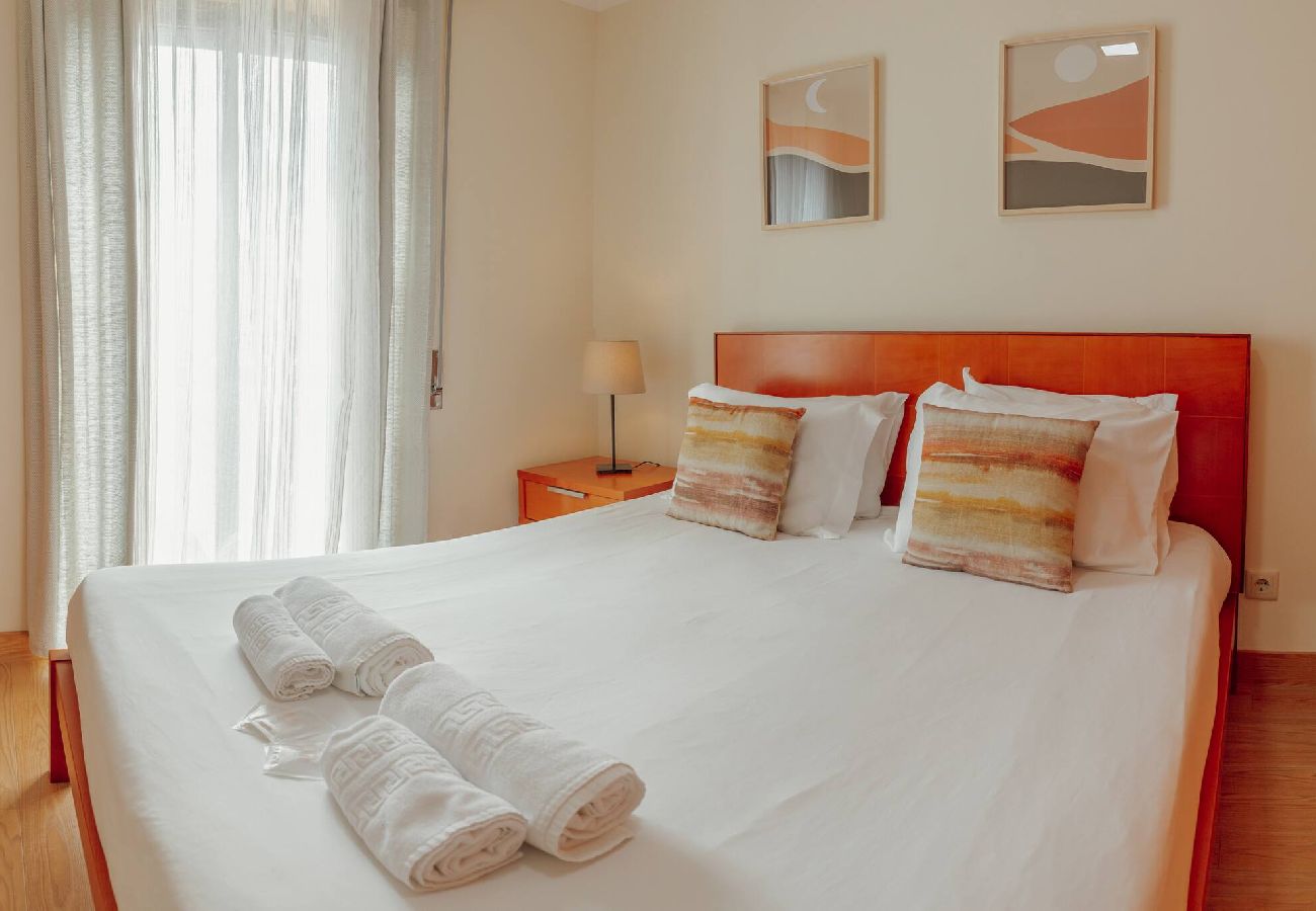 Apartamento em Porto - Bright Apartment by Hosty