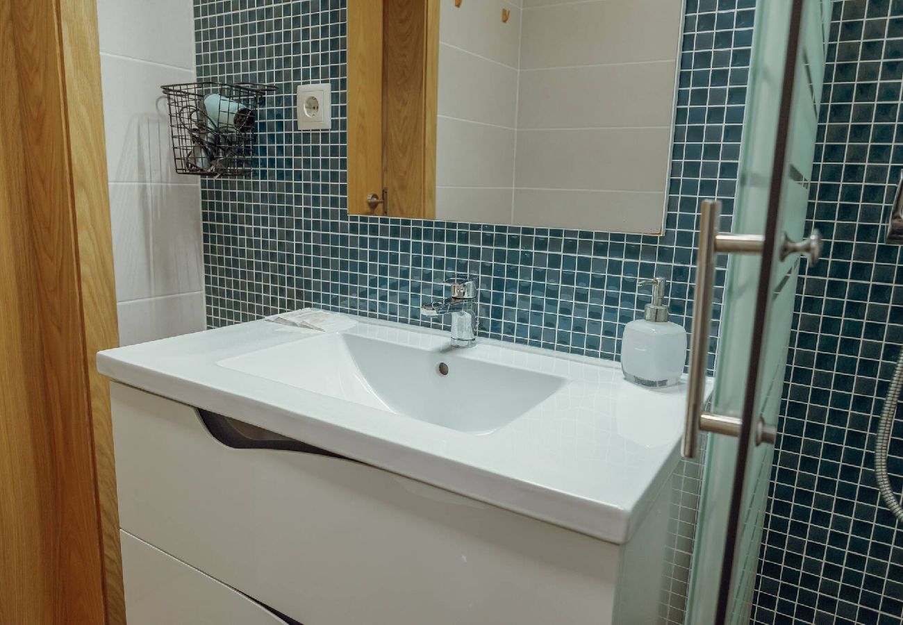 Apartamento em Porto - Bright Apartment by Hosty