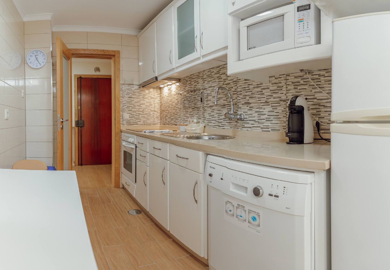 Apartamento em Porto - Bright Apartment by Hosty