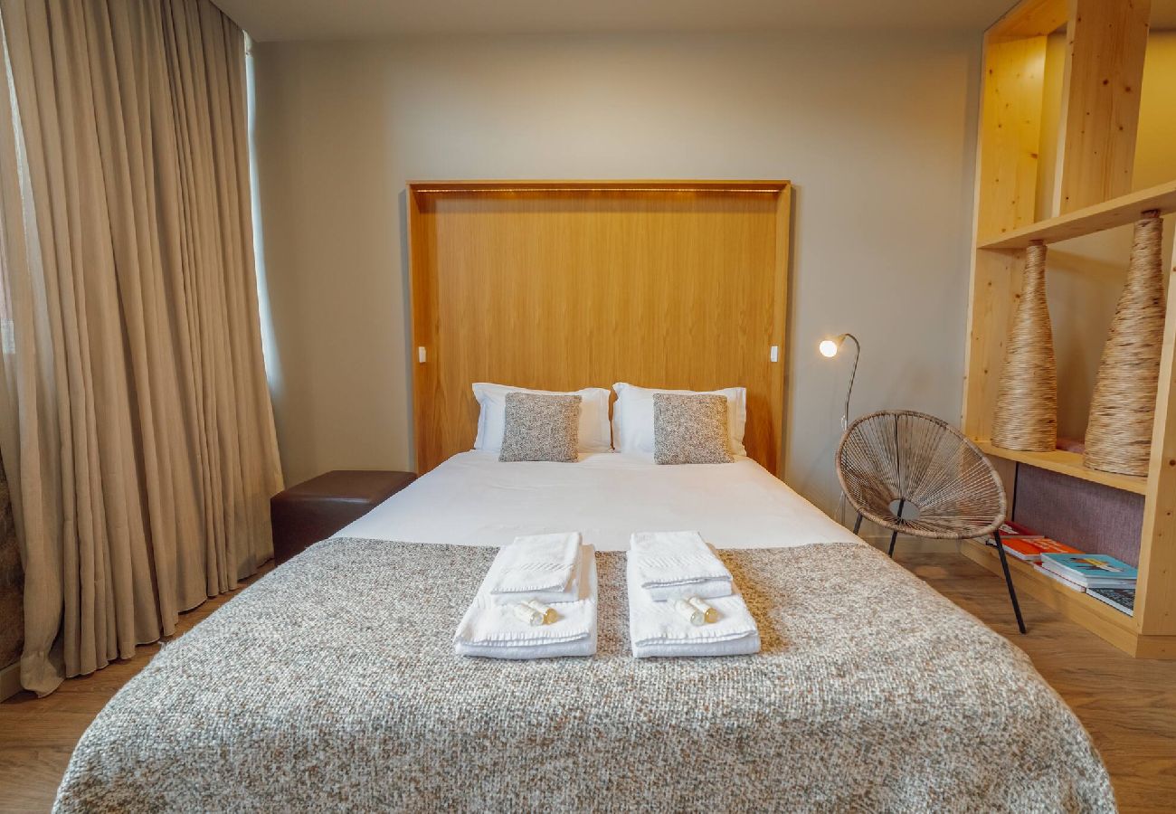 Apartamento em Porto - Flores Deluxe by Hosty