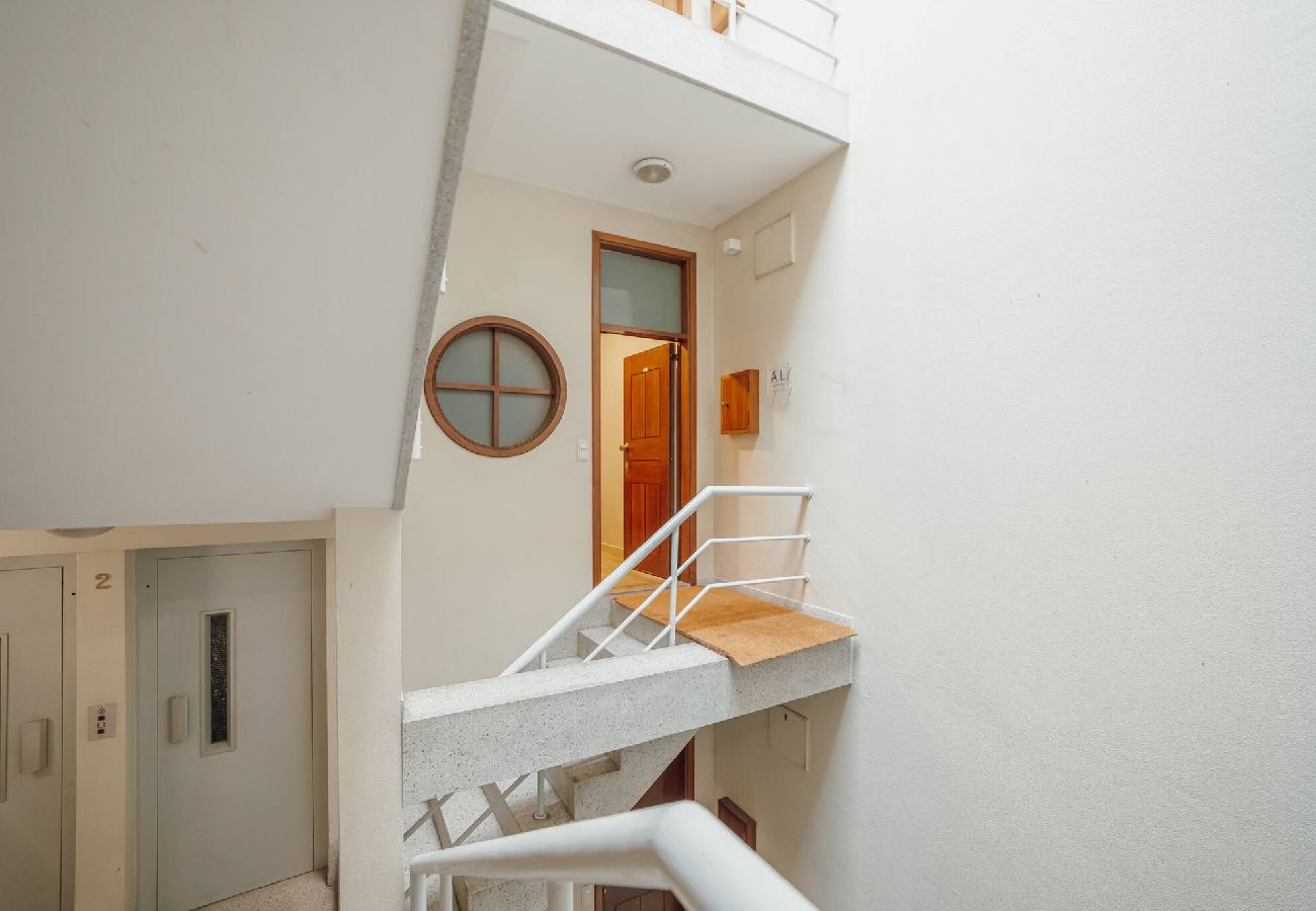 Apartamento em Porto - Flores Deluxe by Hosty