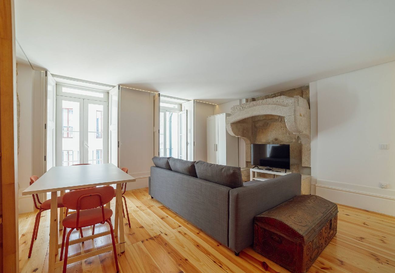 Apartamento em Porto - Cozy Almada by Hosty