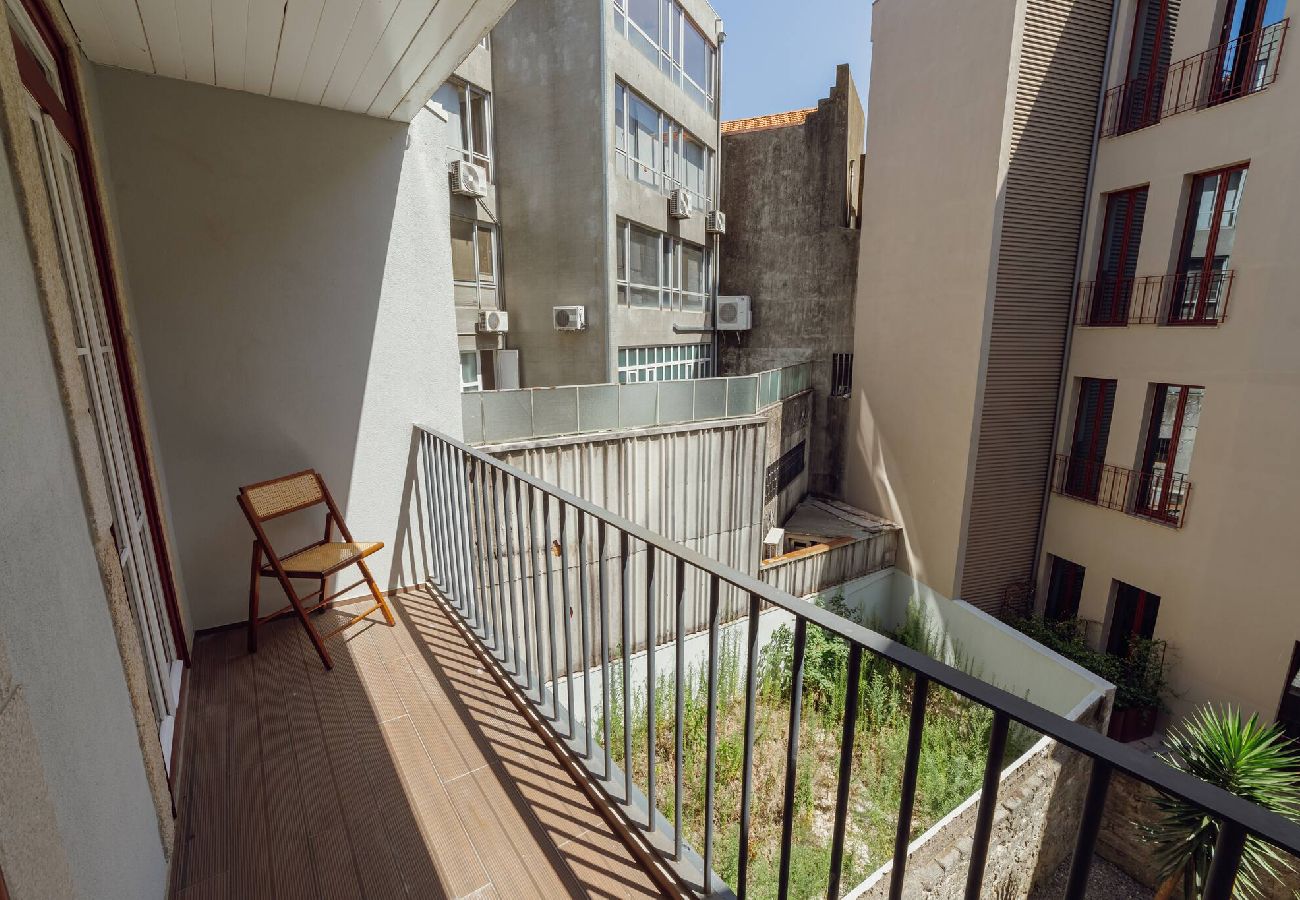 Apartamento em Porto - Cozy Almada by Hosty