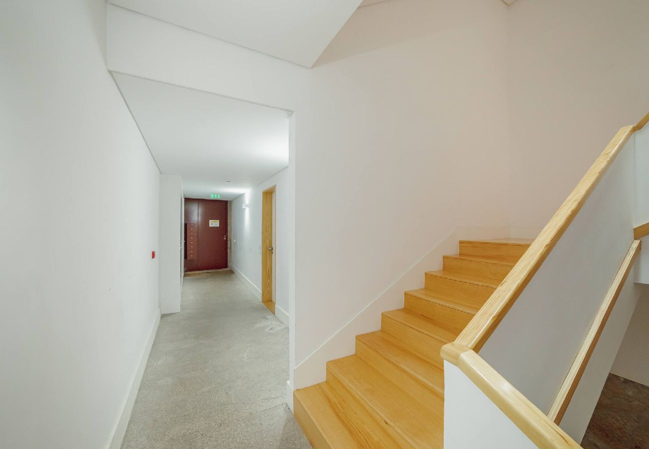 Apartamento em Porto - Cozy Almada by Hosty