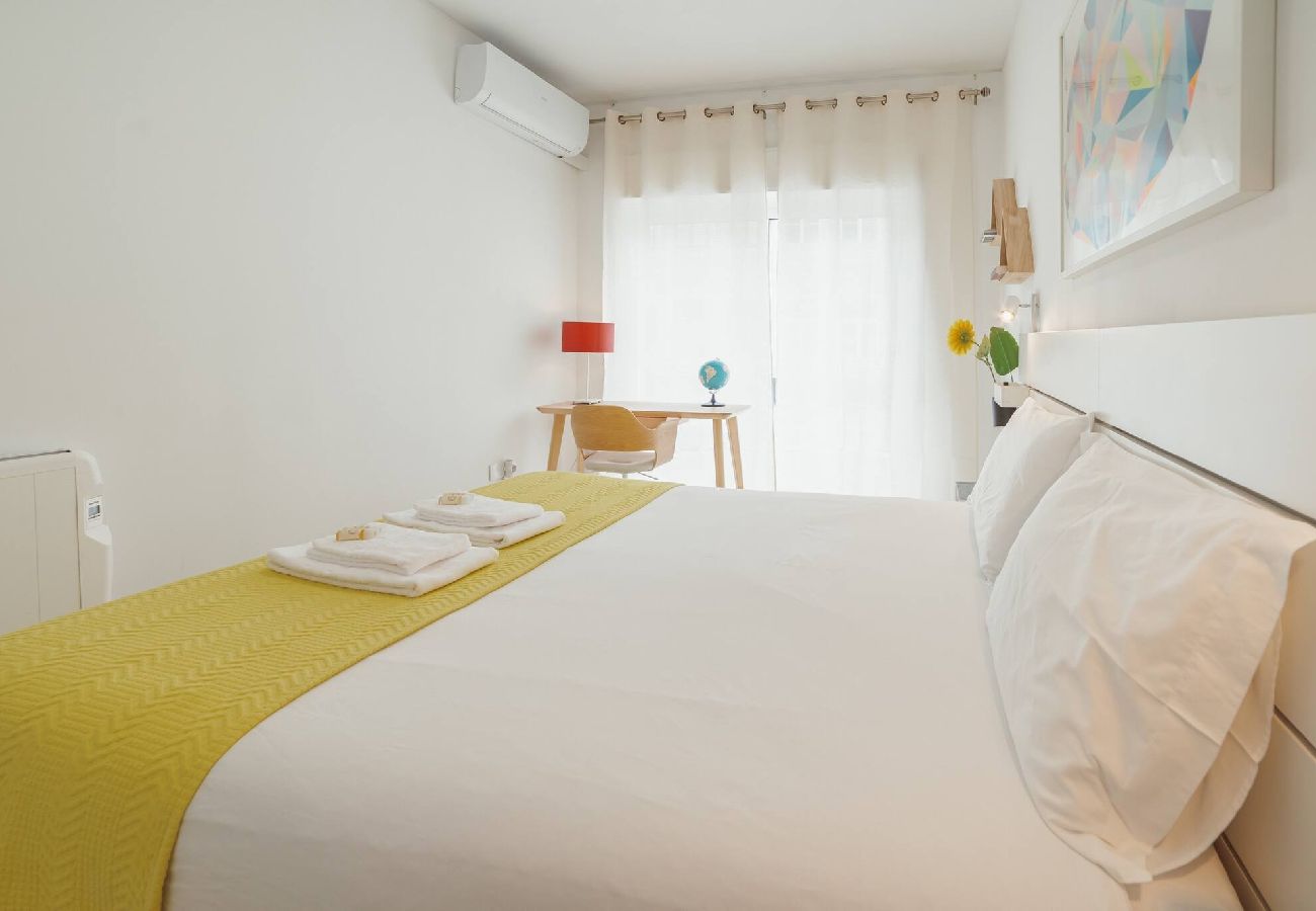 Apartamento em Porto - Santa Catarina Apartment by Hosty