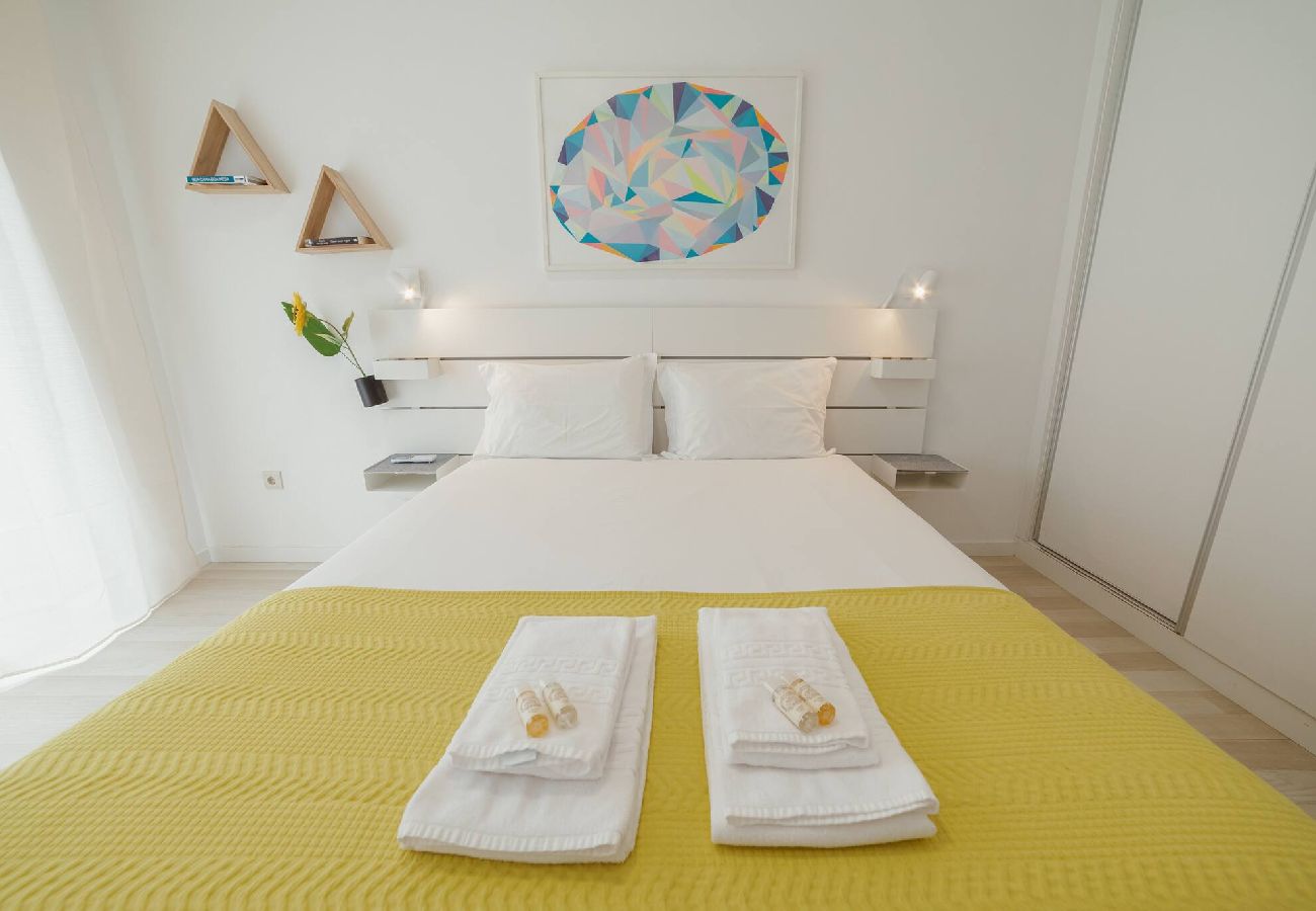 Apartamento em Porto - Santa Catarina Apartment by Hosty