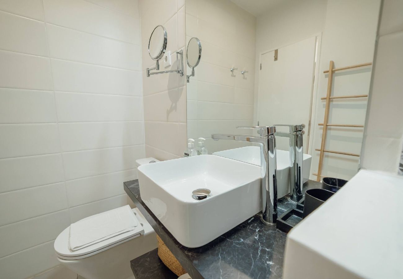 Apartamento em Porto - Santa Catarina Apartment by Hosty