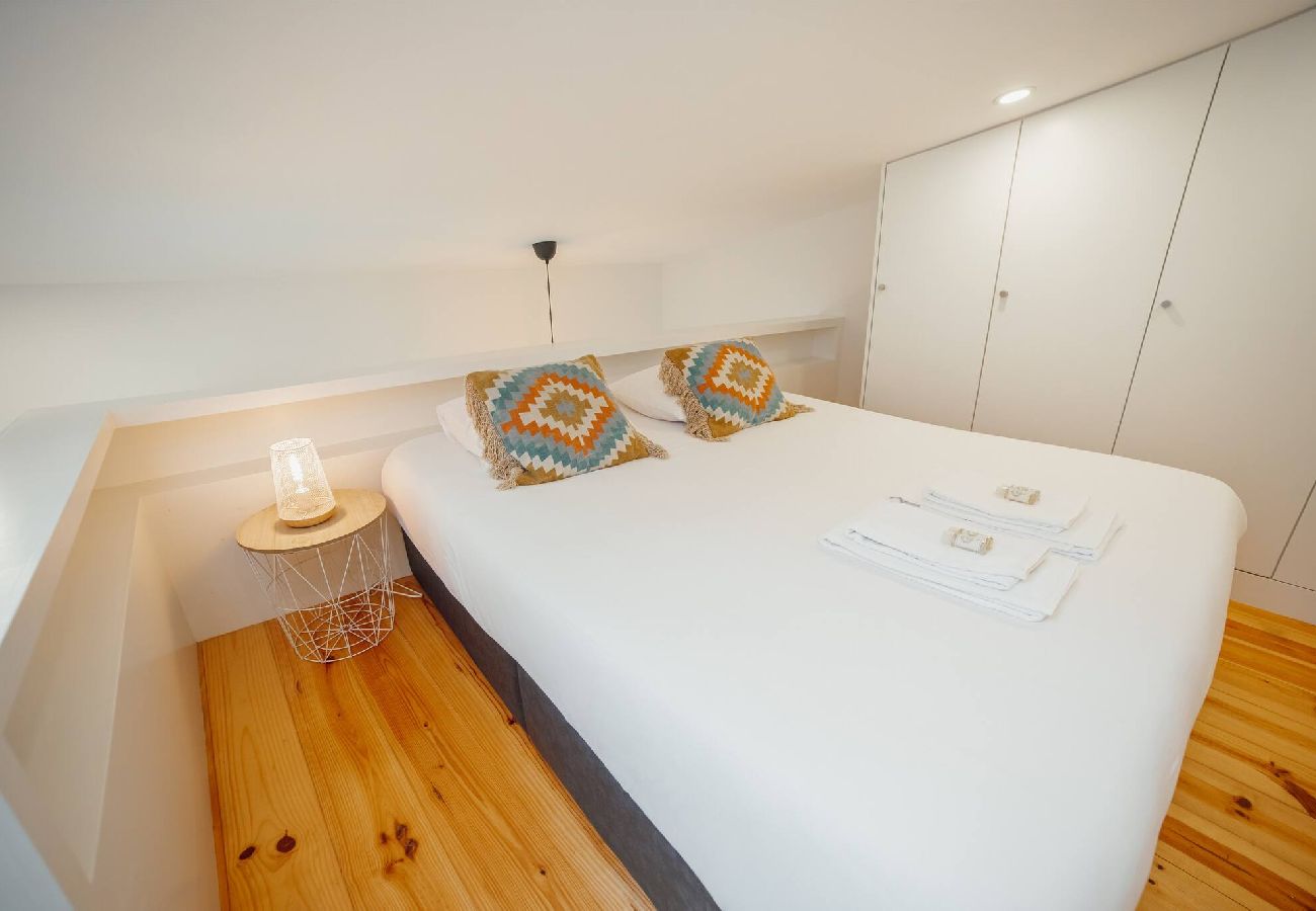 Apartamento em Porto - Lapa Cozy 4 by  Hosty