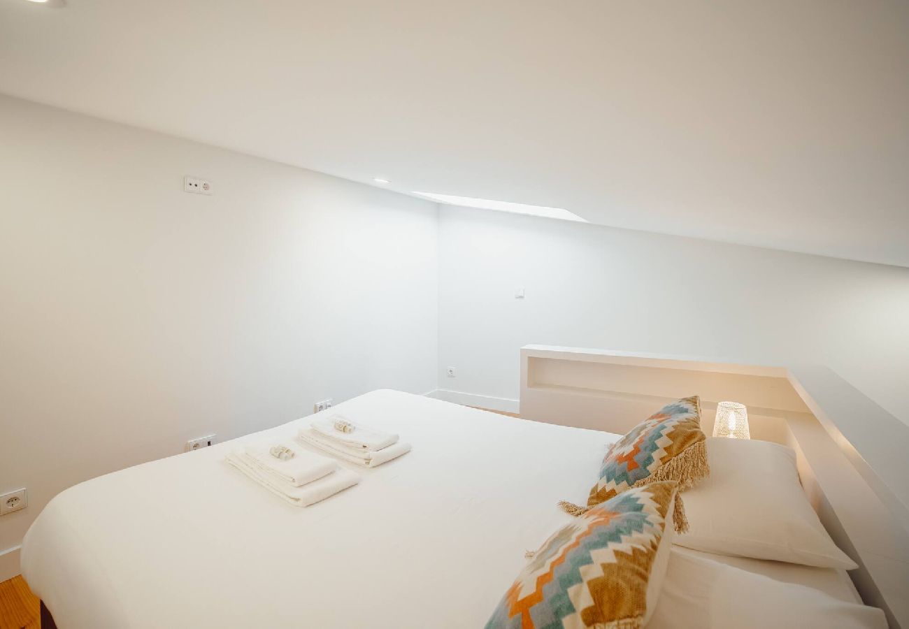 Apartamento em Porto - Lapa Cozy 4 by  Hosty