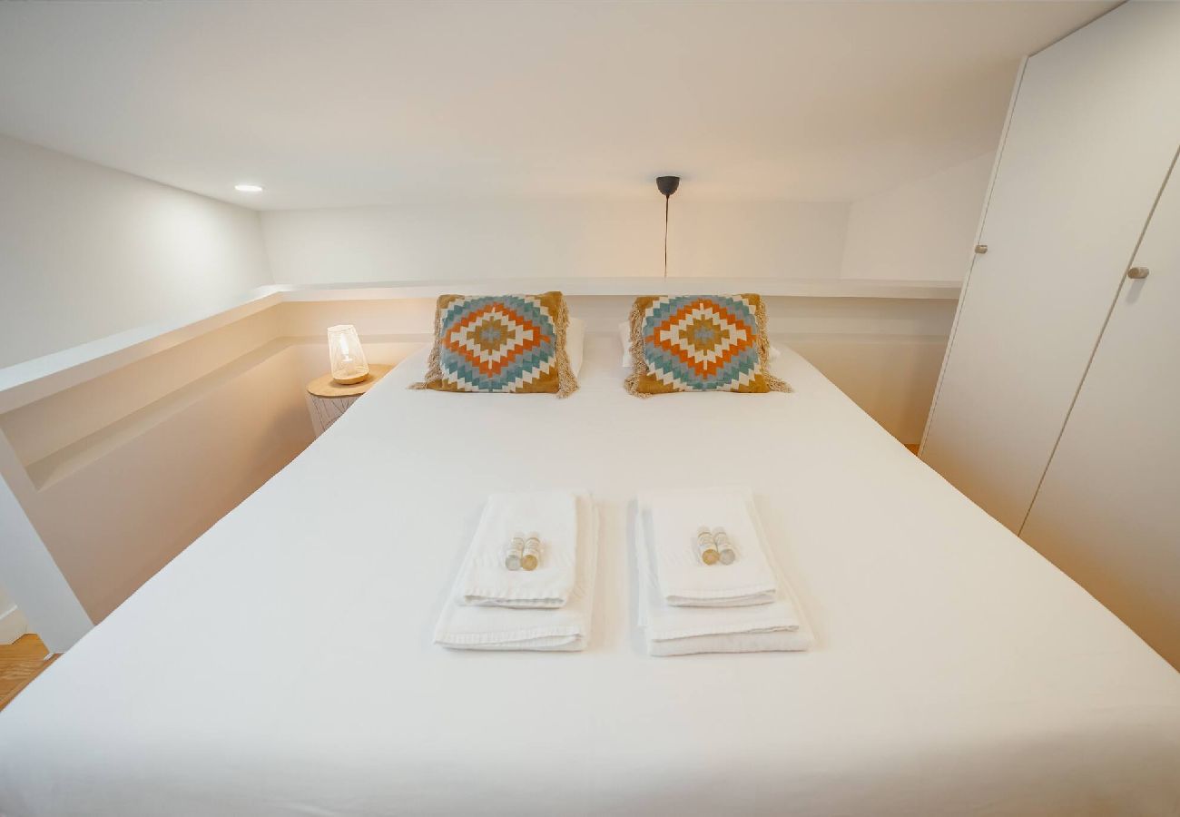 Apartamento em Porto - Lapa Cozy 4 by  Hosty