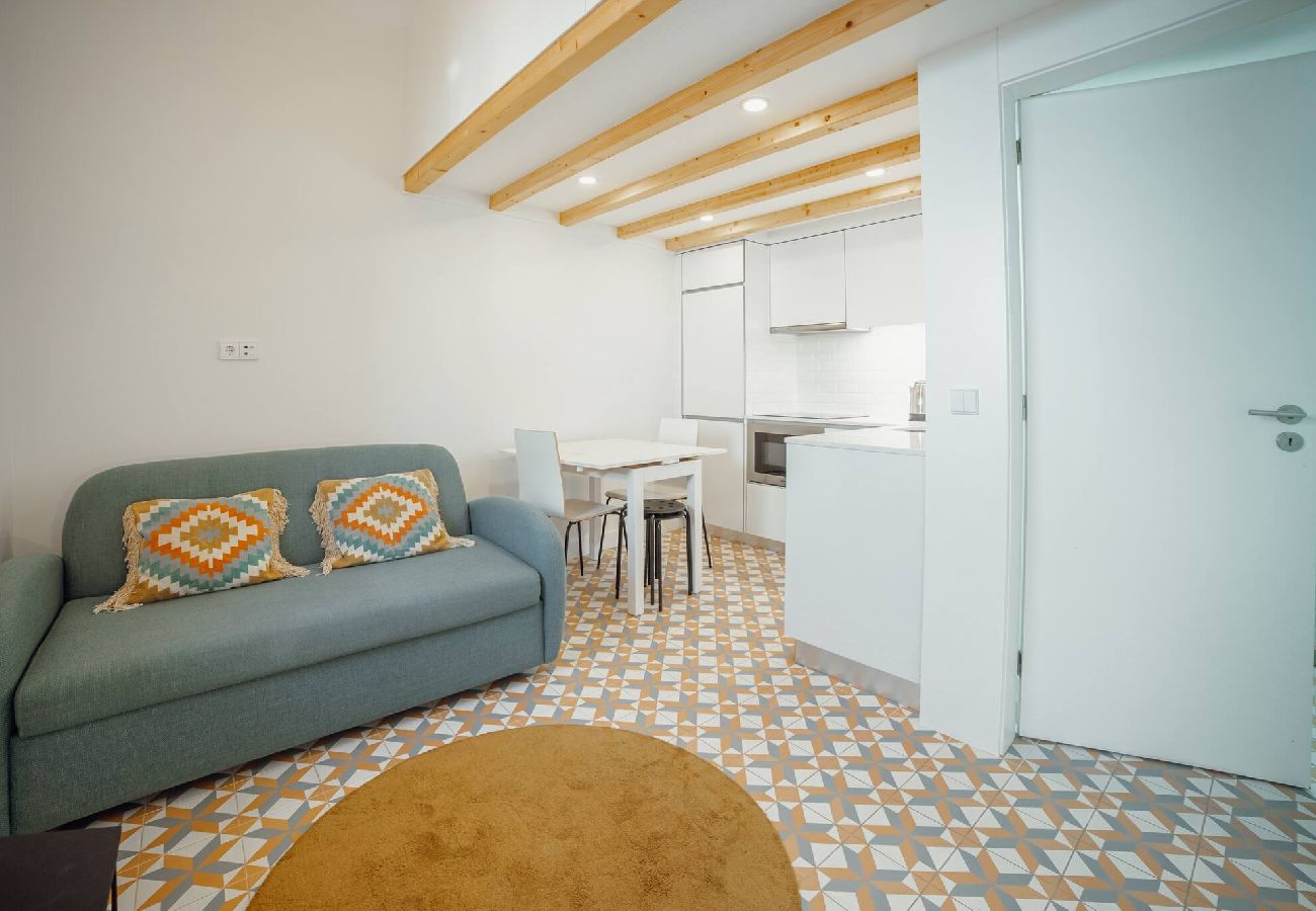 Apartamento em Porto - Lapa Cozy 4 by  Hosty