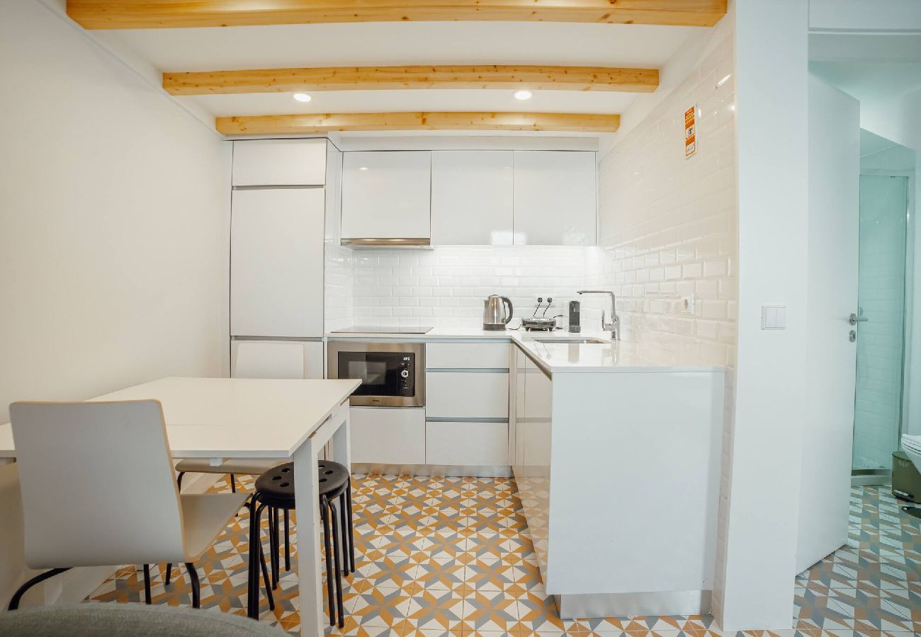 Apartamento em Porto - Lapa Cozy 4 by  Hosty