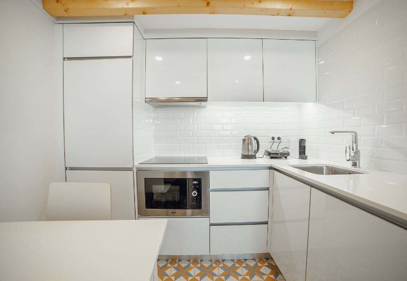 Apartamento em Porto - Lapa Cozy 4 by  Hosty