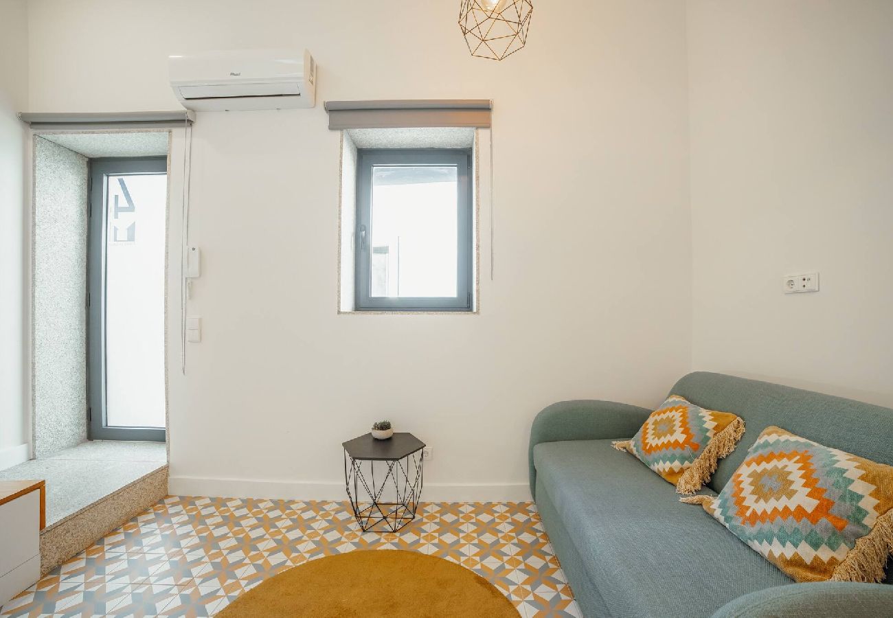 Apartamento em Porto - Lapa Cozy 4 by  Hosty
