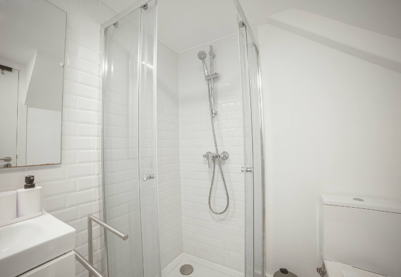 Apartamento em Porto - Lapa Cozy 4 by  Hosty