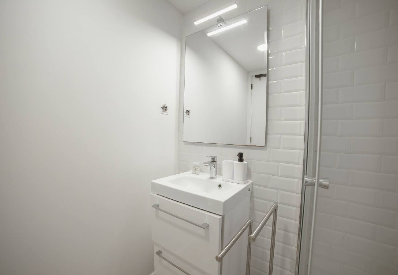 Apartamento em Porto - Lapa Cozy 4 by  Hosty