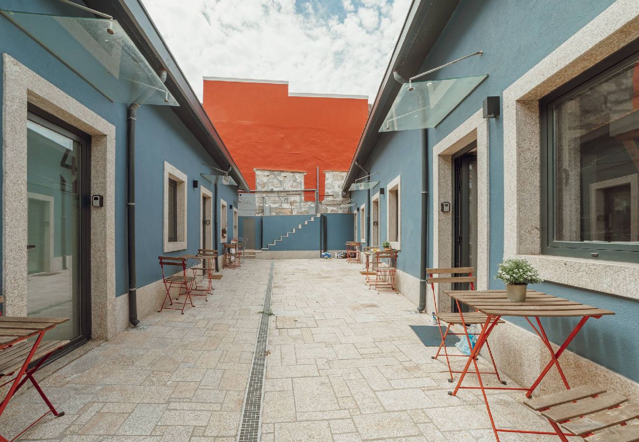Apartamento em Porto - Lapa Cozy 4 by  Hosty