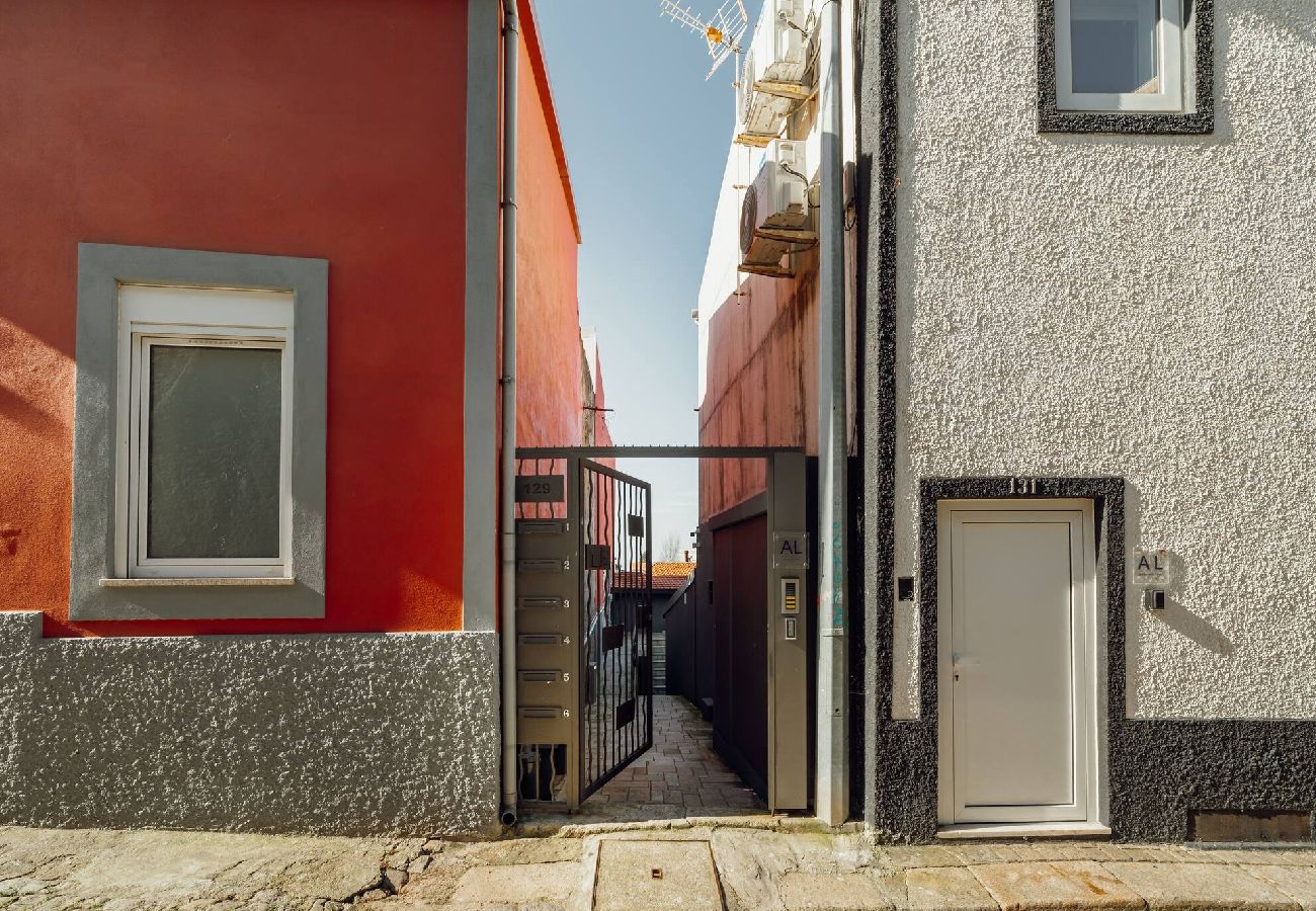 Apartamento em Porto - Lapa Cozy 4 by  Hosty
