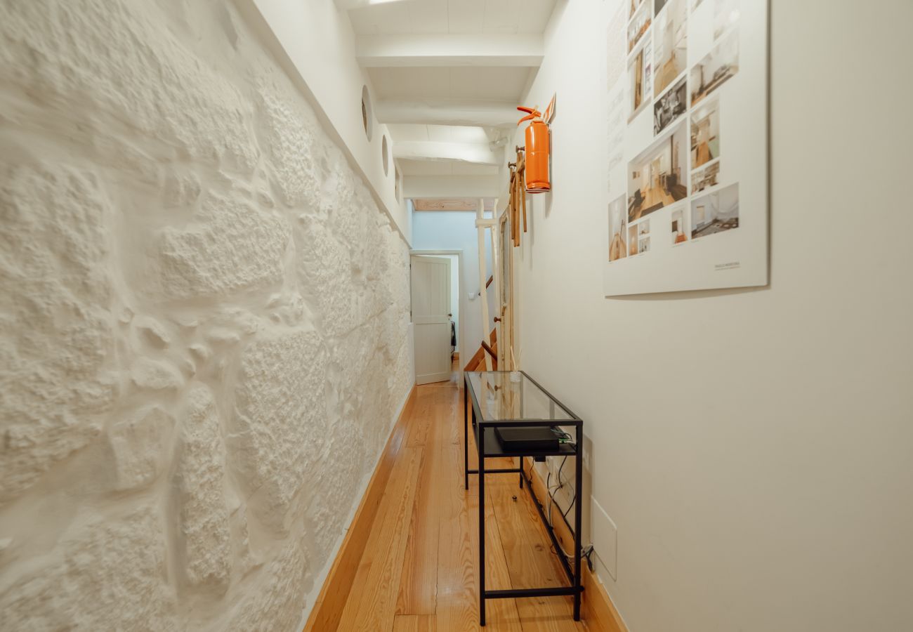 Apartamento em Porto - Historical Duplex with Terrace by Hosty