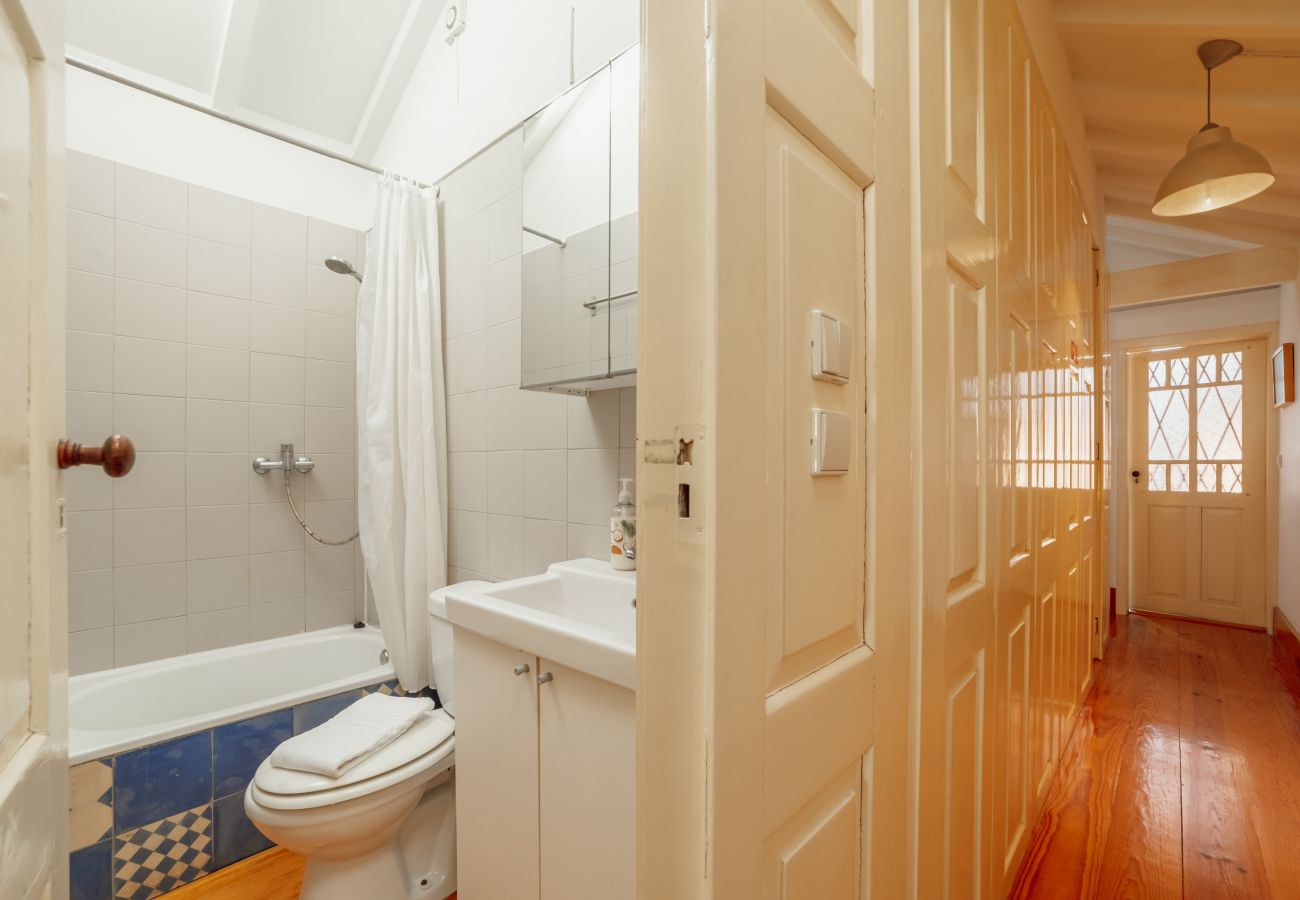 Apartamento em Porto - Historical Duplex with Terrace by Hosty