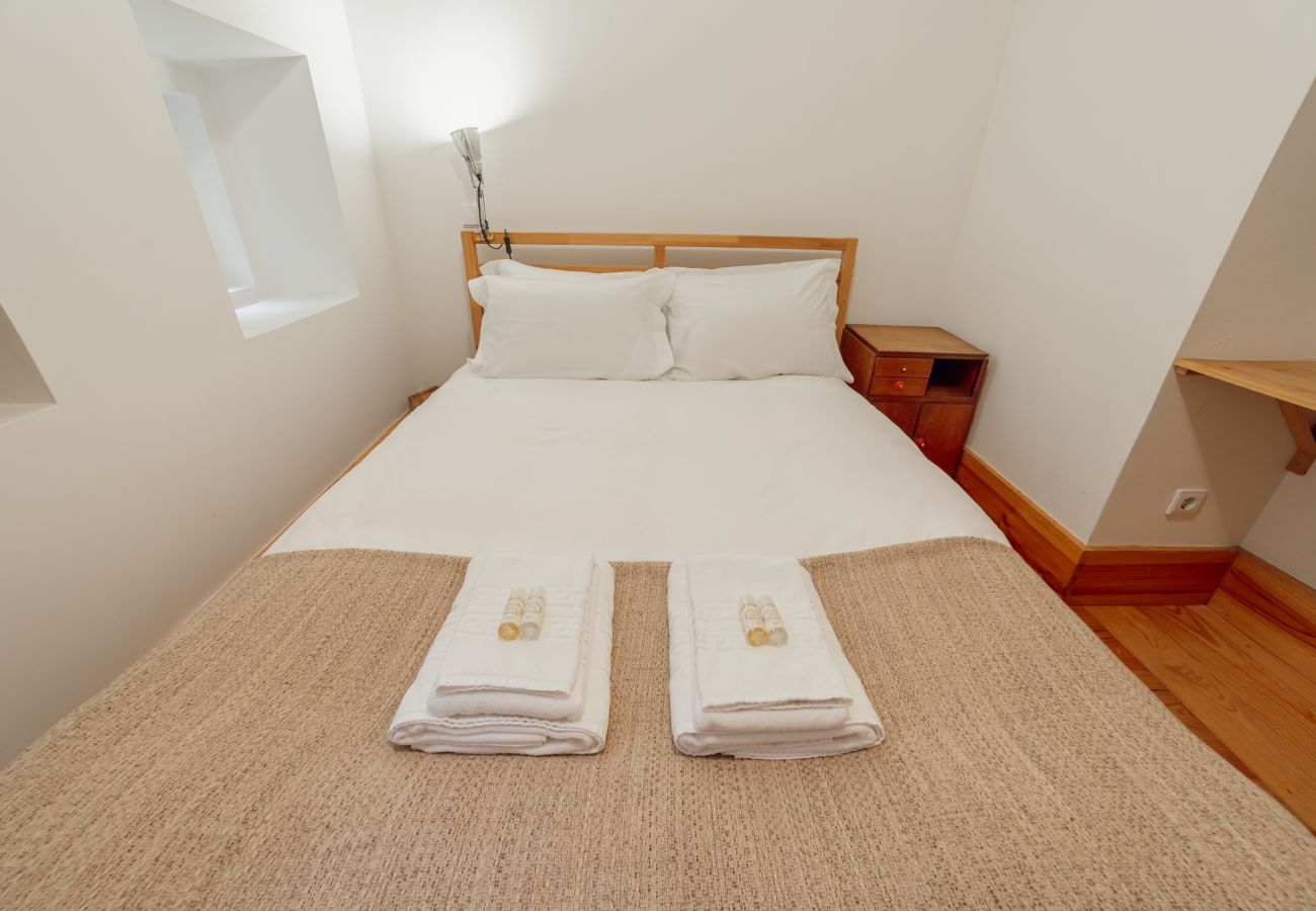 Apartamento em Porto - Historical Duplex with Terrace by Hosty