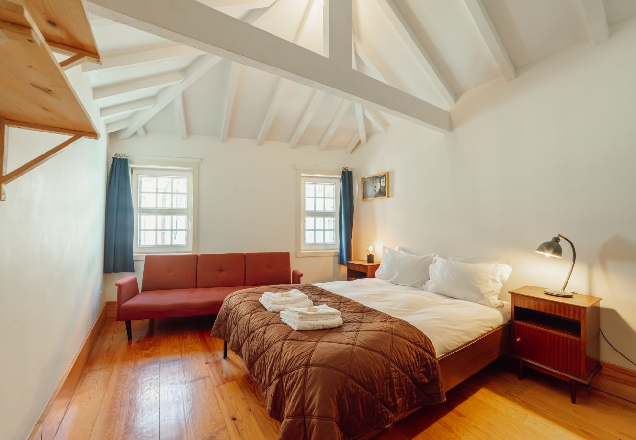 Apartamento em Porto - Historical Duplex with Terrace by Hosty