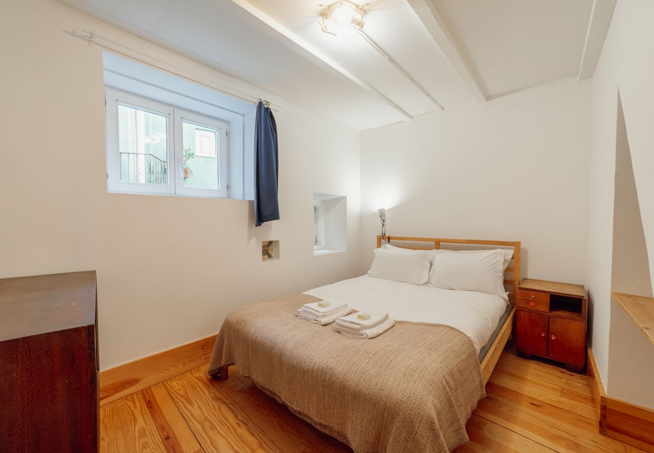 Apartamento em Porto - Historical Duplex with Terrace by Hosty