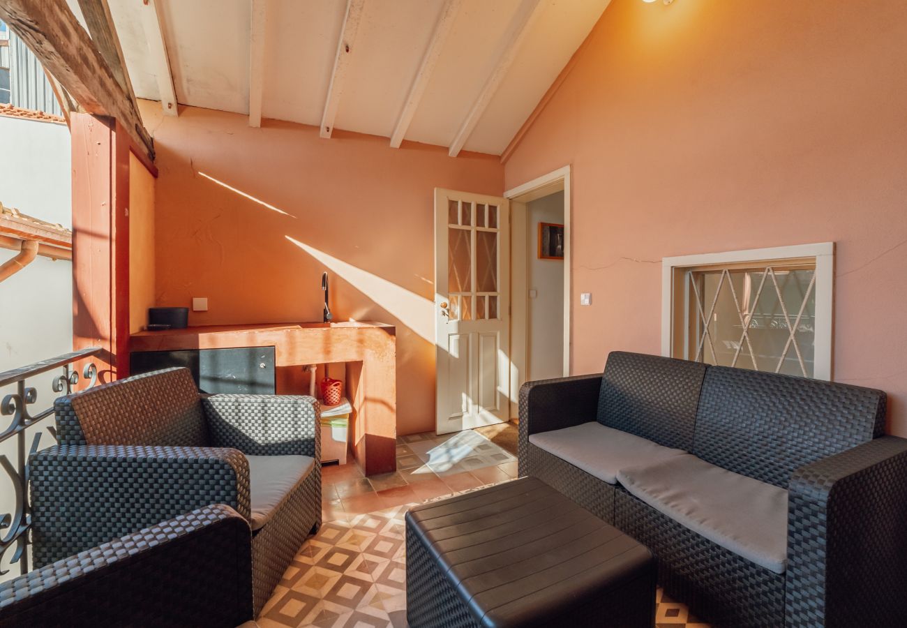 Apartamento em Porto - Historical Duplex with Terrace by Hosty