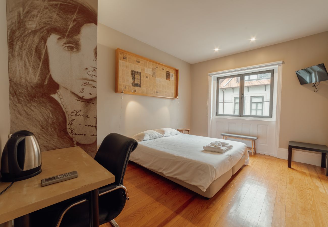 Quarto em Porto - Boutique Suite Literature by Hosty