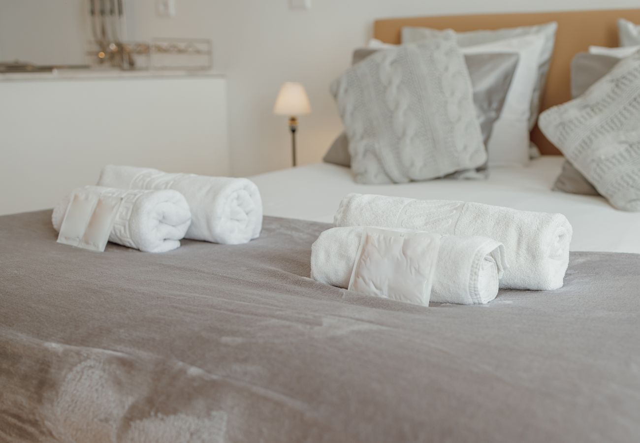 Apartamento em Porto - Flores Premium by Hosty