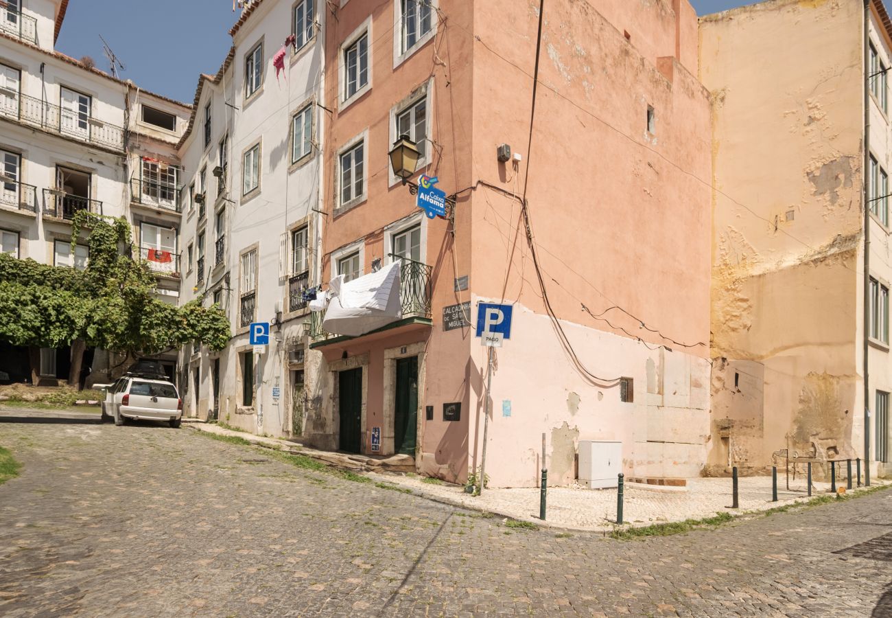 Apartamento em Lisboa - Alfama Typical by Hosty