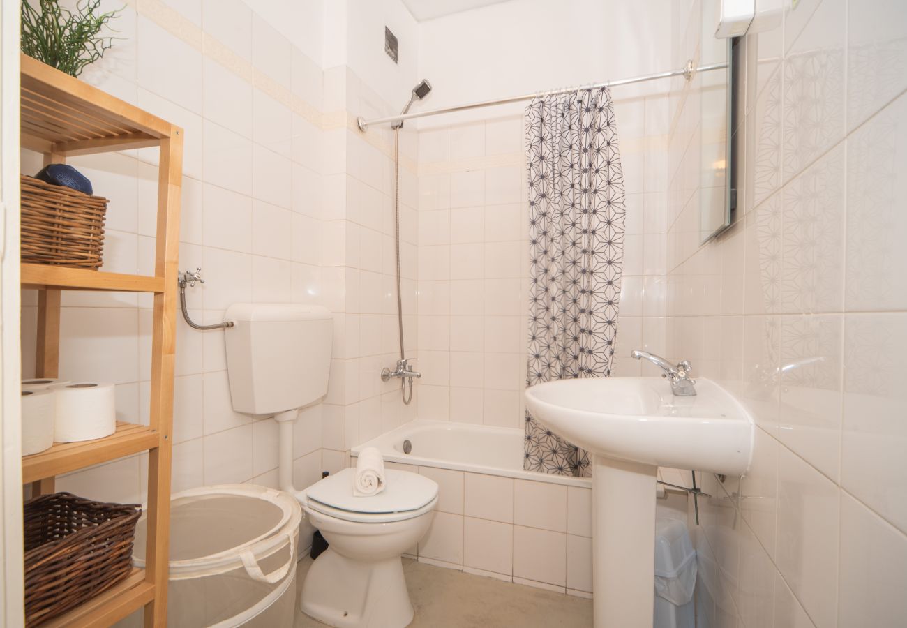 Apartamento em Lisboa - Marques Typical by Hosty