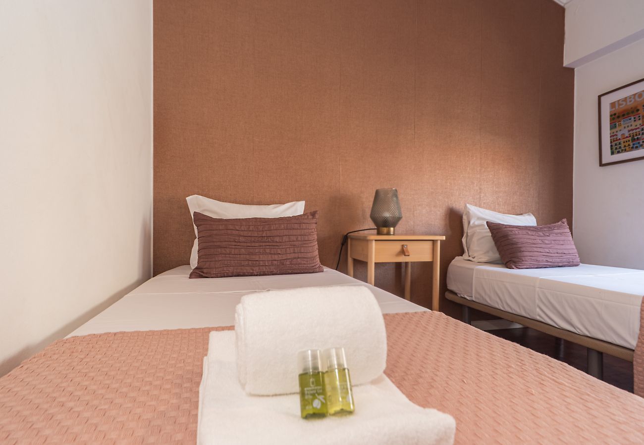 Apartamento em Lisboa - Marques Typical by Hosty