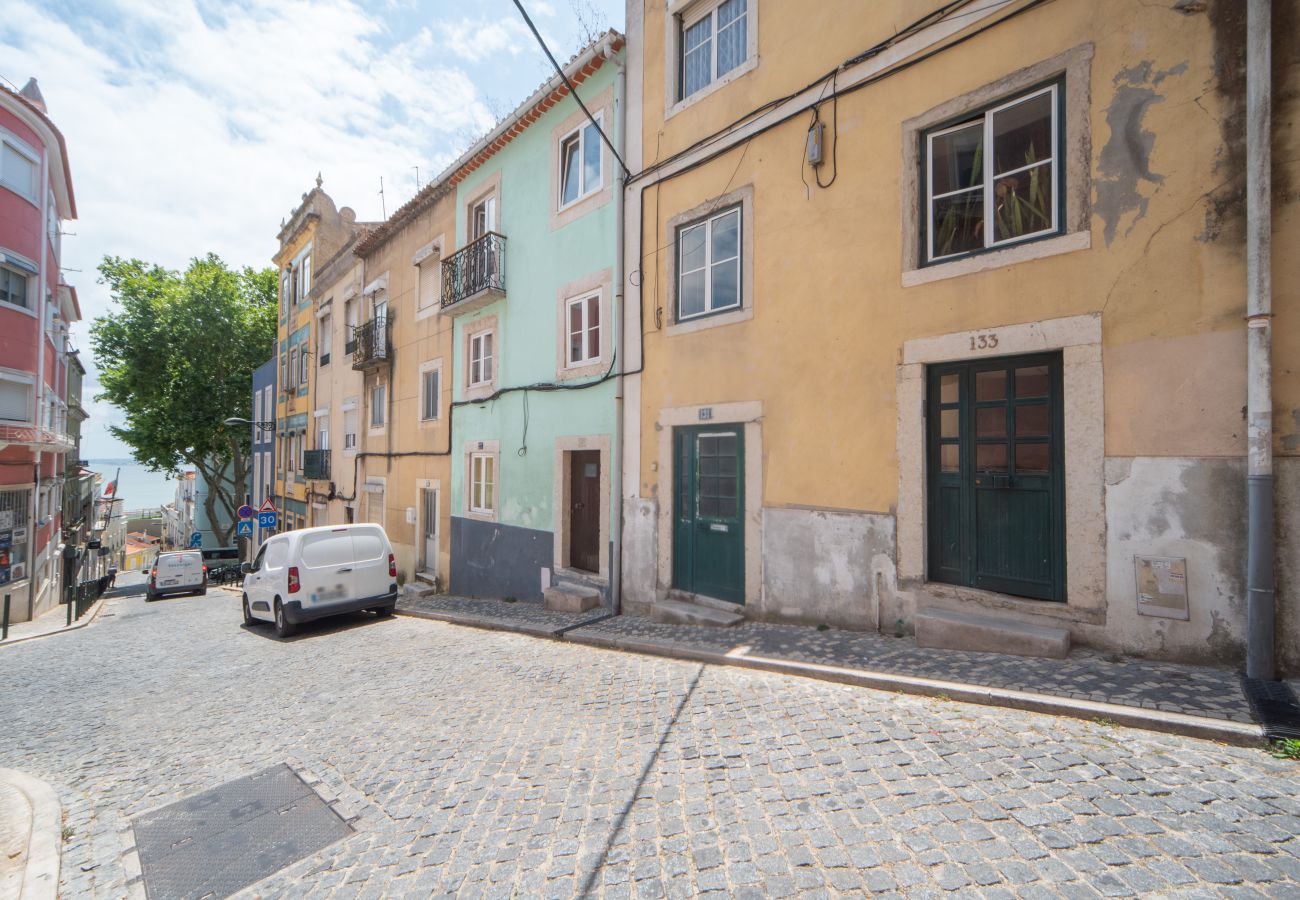 Apartamento em Lisboa - Graça Delight w/Terrace by Hosty