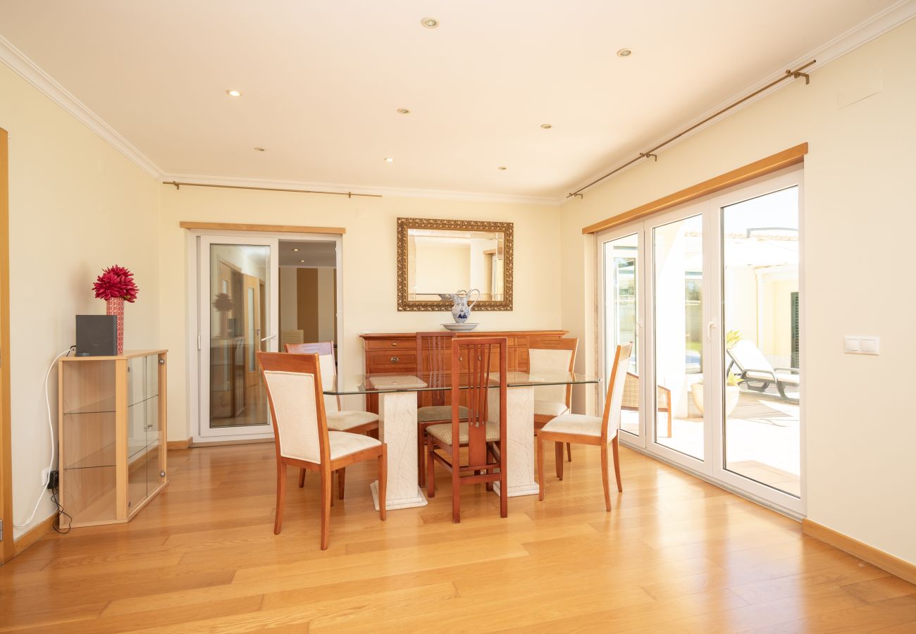 Villa em Parede - Parede Villa By Hosty